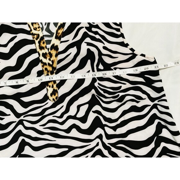 New Direction Women's Sleeveless Printed Woven Blouse Size L, Zip Zebra - Picture 8 of 8